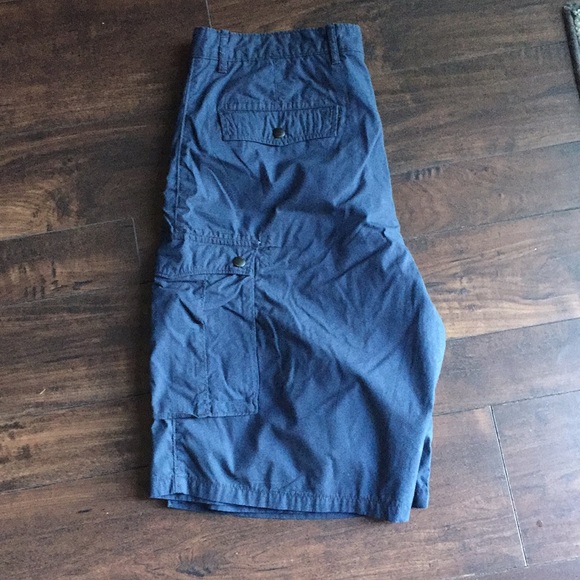 Levi's blue cargo shorts size 36 - Picture 1 of 5